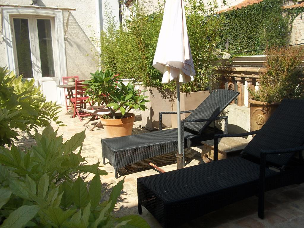 L'Orangerie Hotell Rivesaltes Exteriör bild